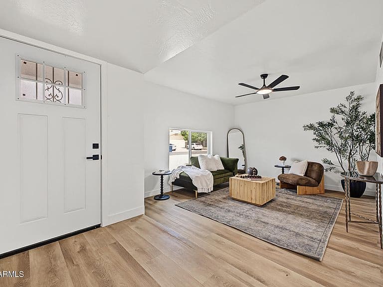 3645 E ARCADIA Avenue photo 3