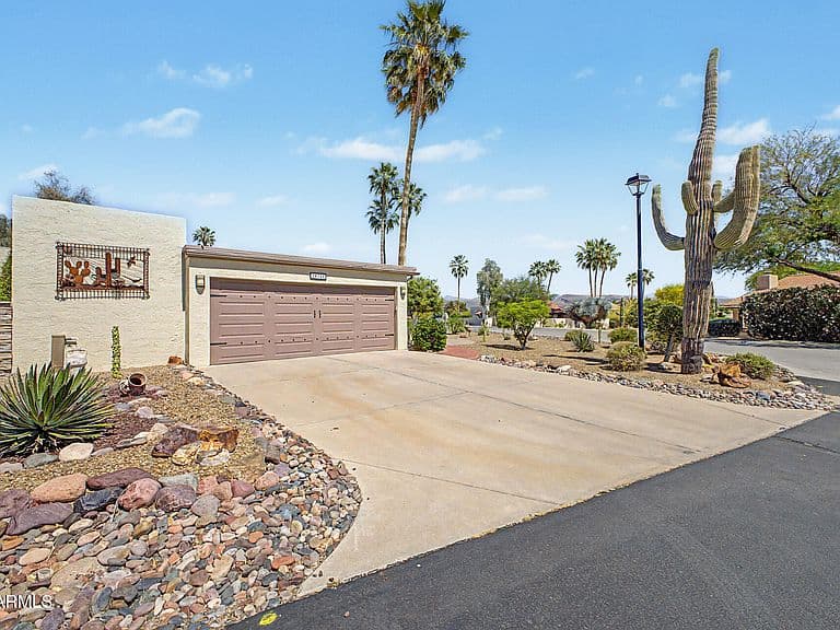 18722 E RIO Lane photo 4