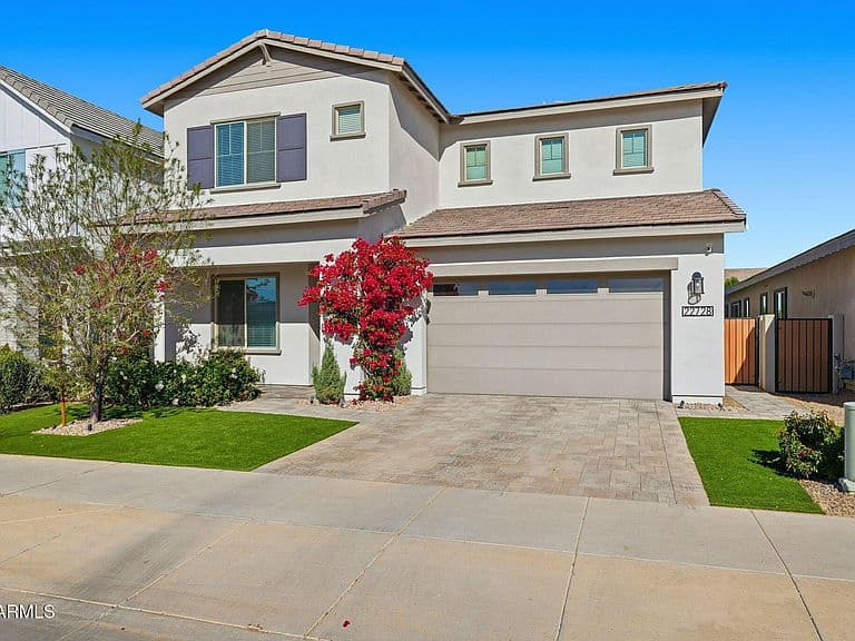 22728 E Saddle Way photo 1