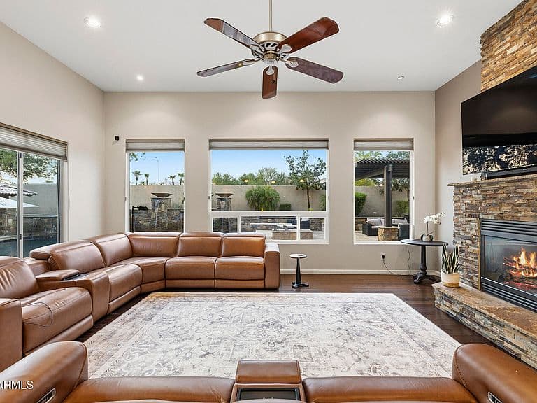 4744 W VILLA LINDA Drive photo 5