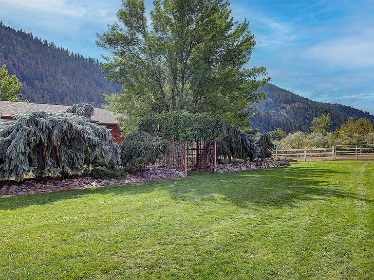 9859 Miller Creek Rd photo 3