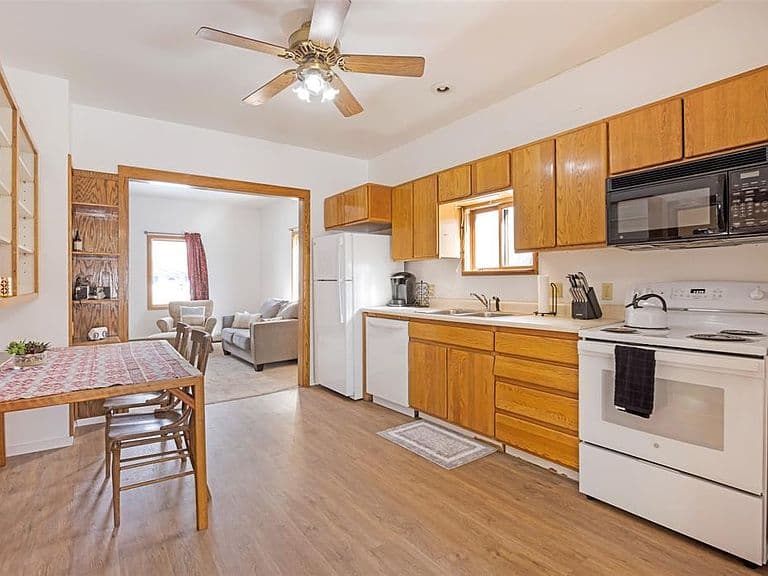 1725 Cooper St photo 5