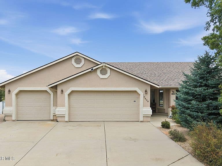 7520 E Joshua Ranch Rd photo 4