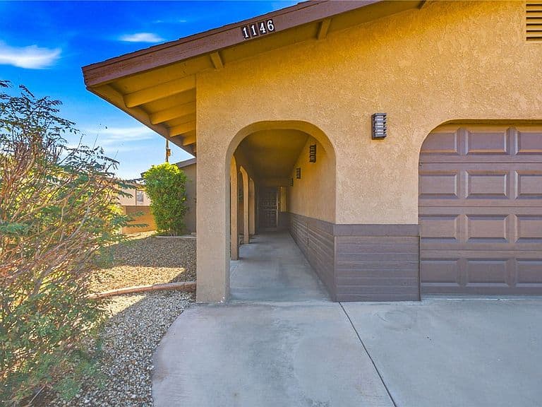 1146 Avenida Del Sol photo 4