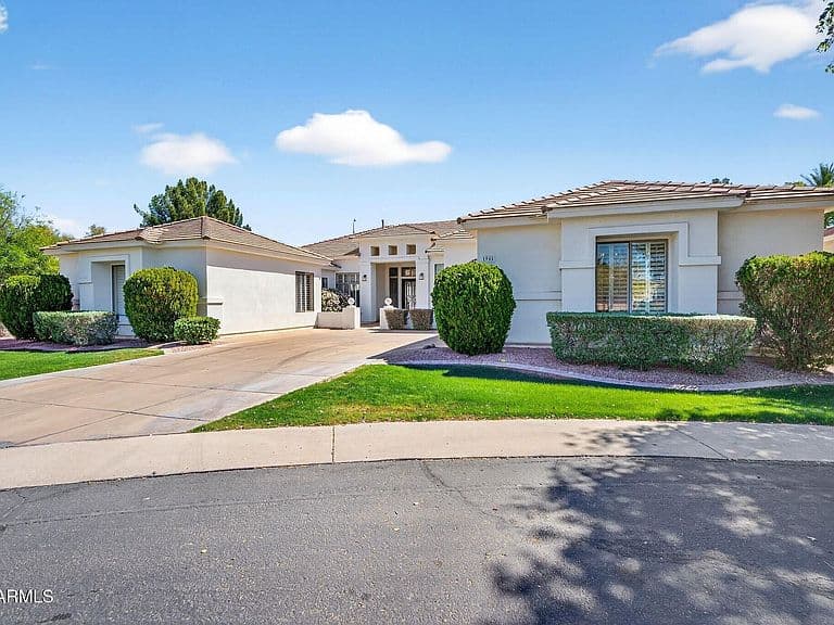 1961 S SANTA ANNA Drive photo 3