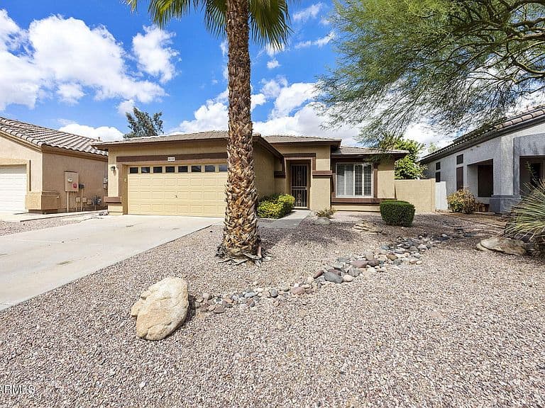 8238 W Alex Avenue photo 5