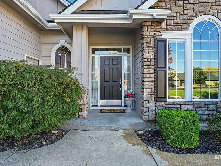 1007 W Oakhampton Dr photo 3