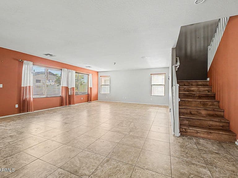 44865 W APPLEGATE Road photo 4
