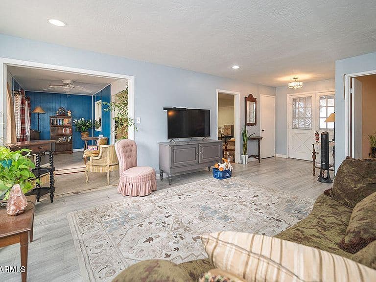 11428 S MOHAVE Street photo 5