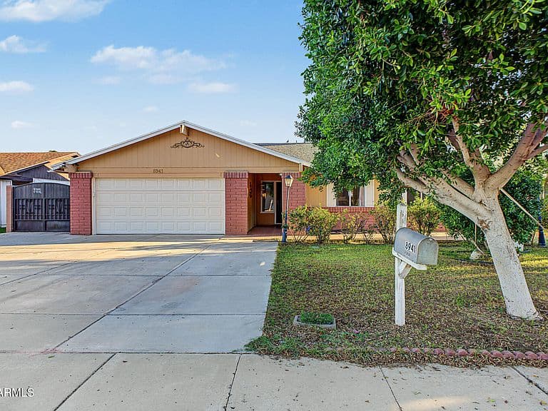 8941 W MONTEREY Way photo 1