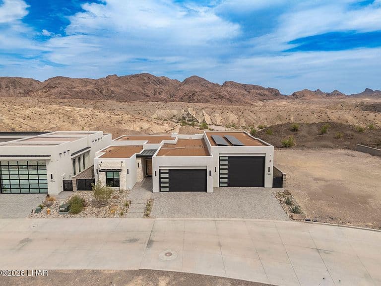 2562 Flat Irons Ln photo 5