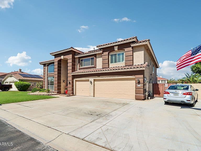 13610 W READE Avenue photo 1