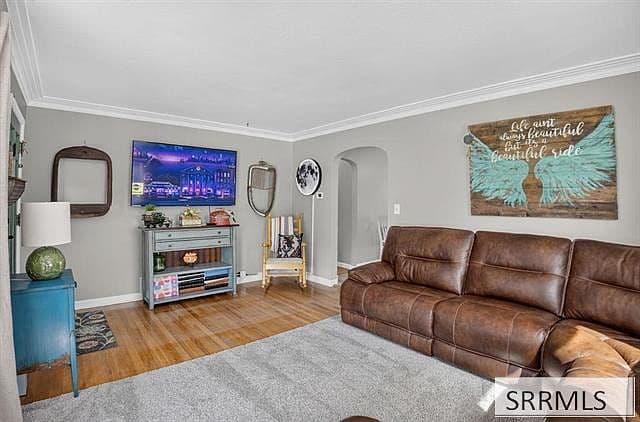 754 Dogwood St photo 5