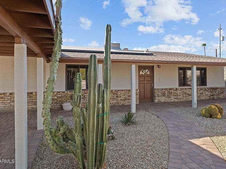 758 Kachina Drive photo 1