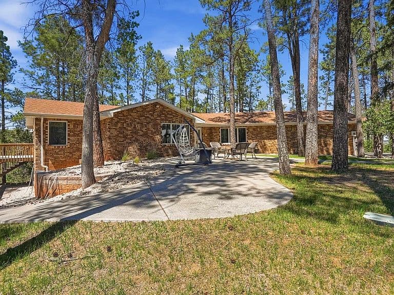 250 Timberline Ct photo 1