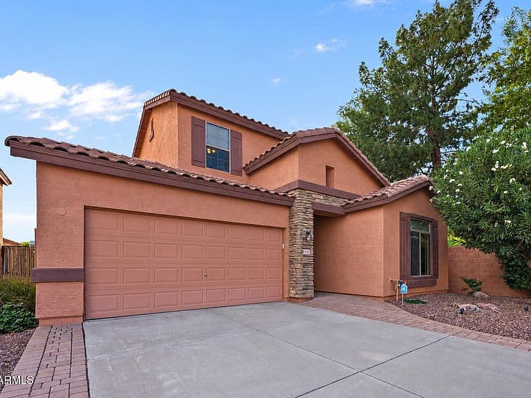 2645 E LONGHORN Place photo 1