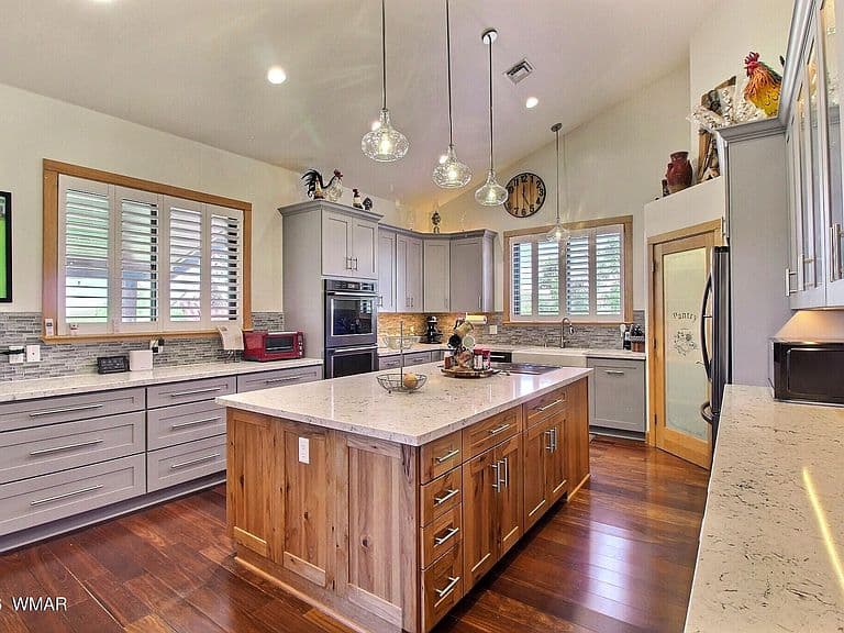 39 County Road 3170 photo 5