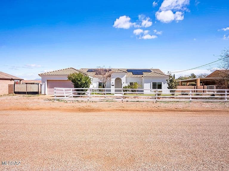 1397 Calle Tepic photo 1