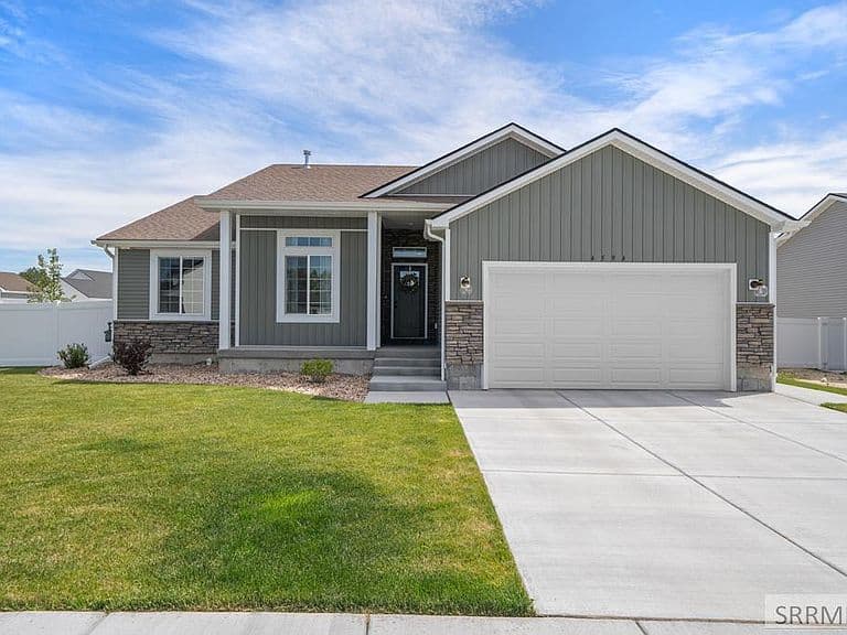 4594 Remuda Rd photo 1