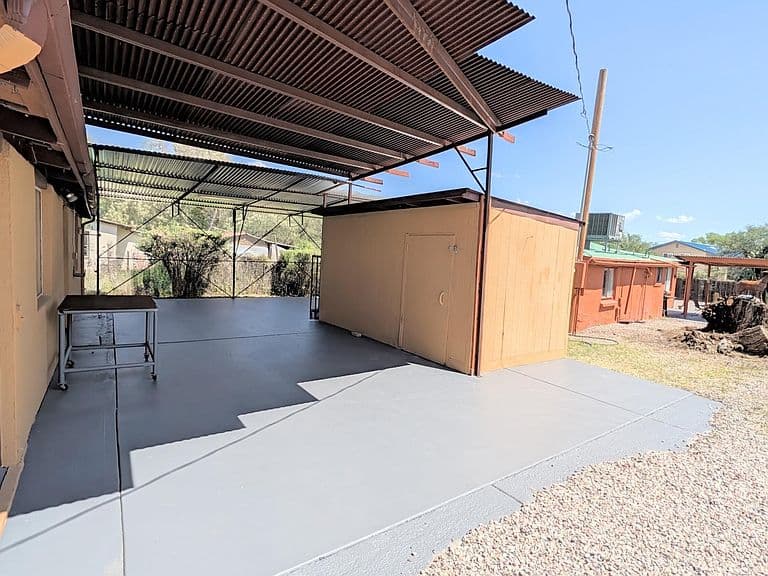 2023 E Frontage Rd photo 5