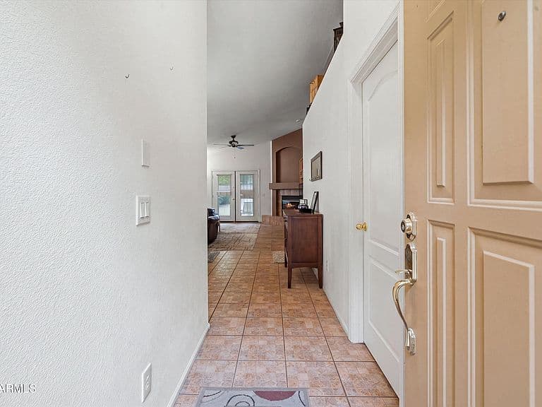 20904 N 39TH Place photo 4