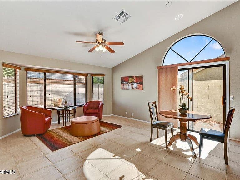 9240 W SIERRA PINTA Drive photo 4