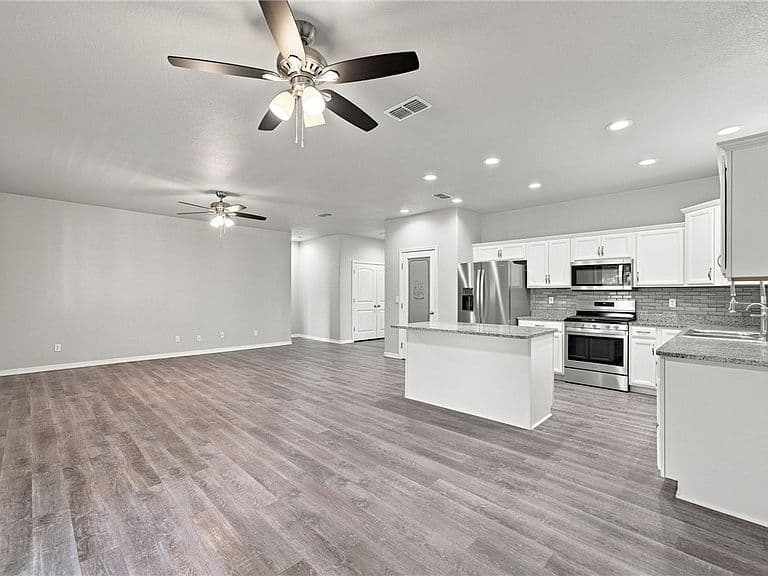 4818 E Lazy River Road photo 5