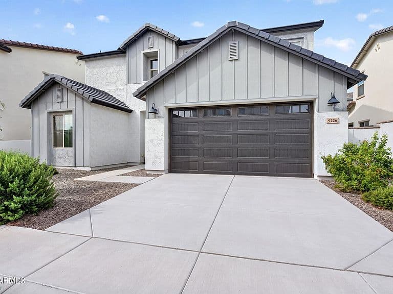 9226 E SEBRING Avenue photo 3