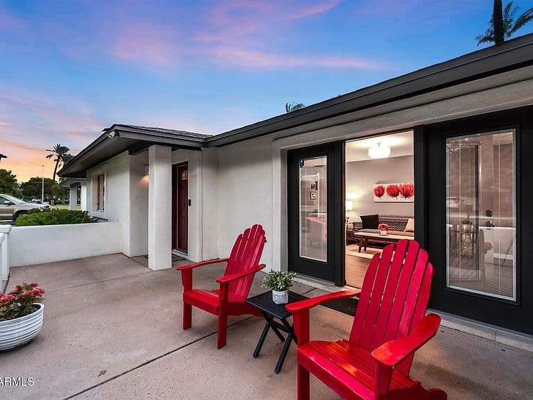 1139 W NORTHVIEW Avenue photo 4