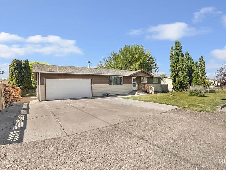 207 Sage St photo 4