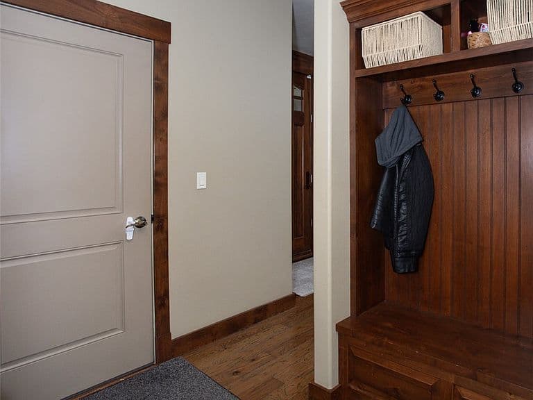 4052 Summerwood Dr photo 5