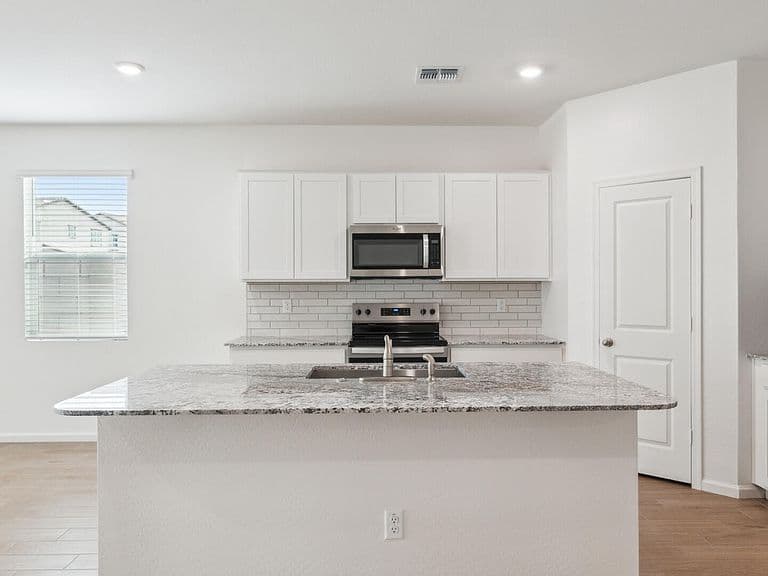 34811 W Angelo Drive photo 2