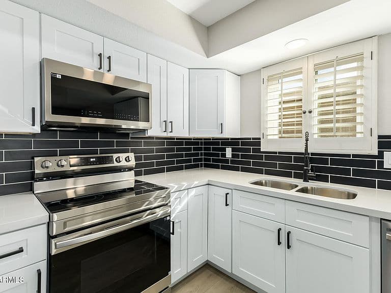 26622 S NEW TOWN Drive photo 3