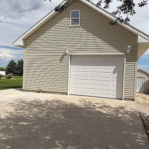 2510 E 3719 N photo 3