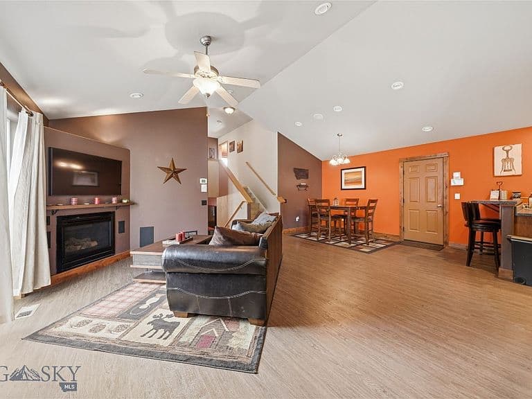1283 N River Rock Dr photo 2