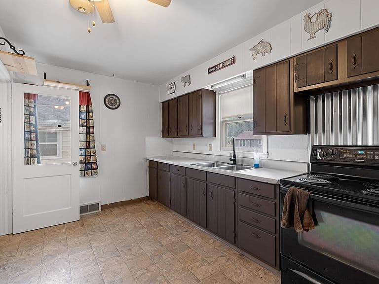 1614 Boulder St photo 5