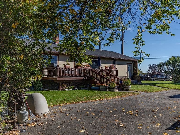 414 Garnier Ave photo 1