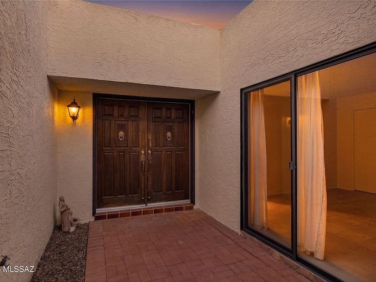 7526 N Desert Tree Dr photo 5