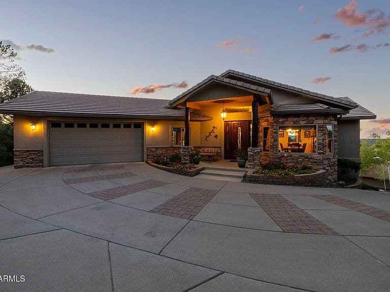 624 MCDONALD Court photo 3