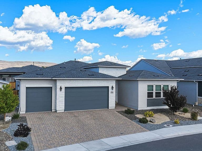 7564 Misty Springs Dr photo 4