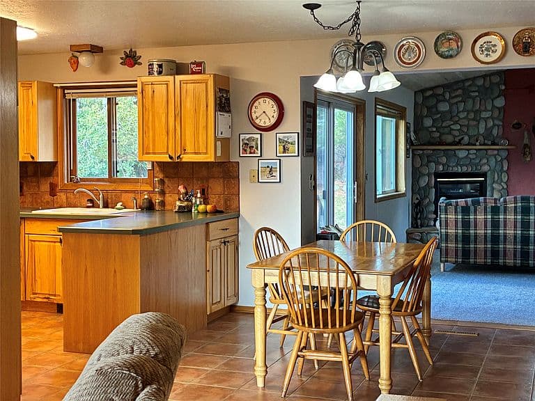 104 Cotter Ct photo 4