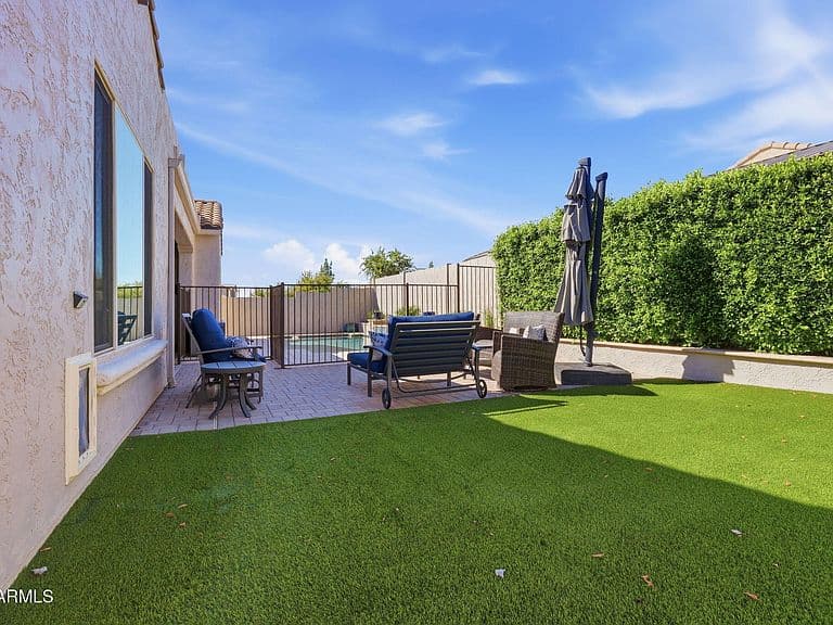 10910 E Travertine Avenue photo 5