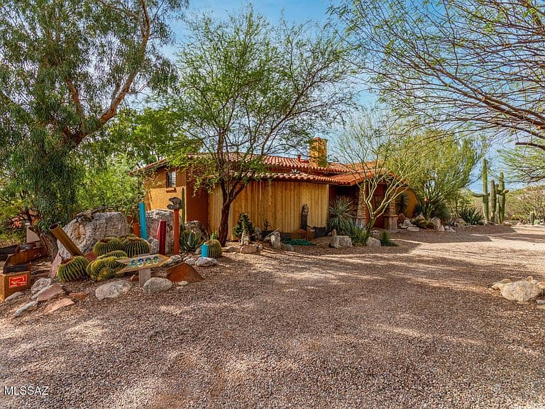 4620 E Coronado Dr photo 3