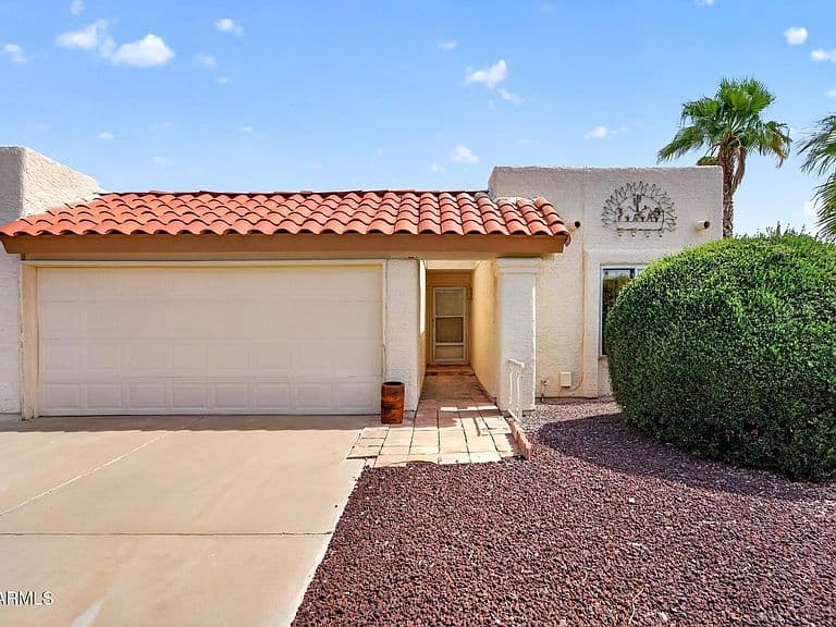 9436 E OLIVE Lane N photo 1