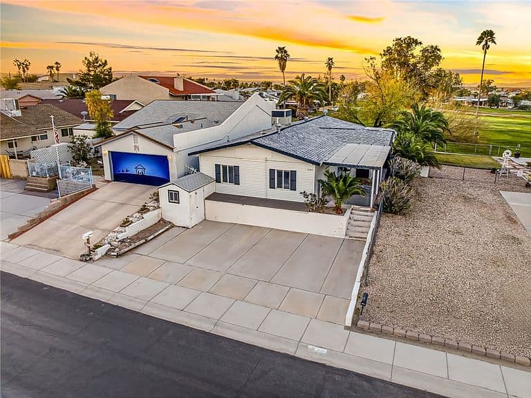 1184 Chaparral Dr photo 3