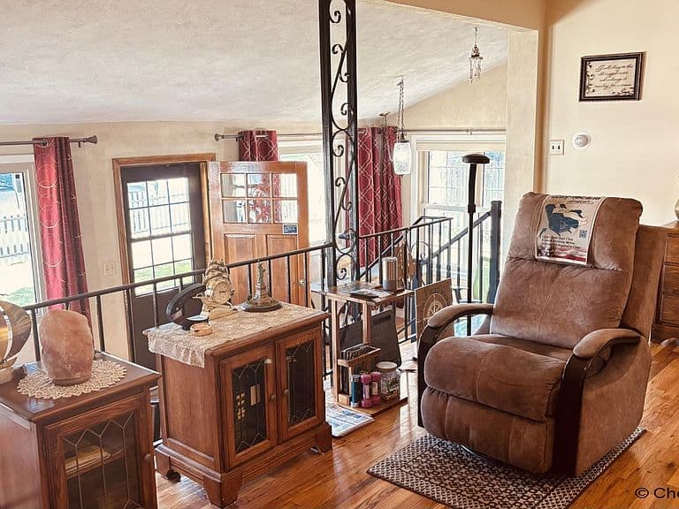 3924 Bevans St photo 3