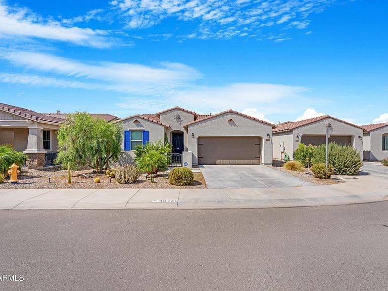 40730 W HALEY Drive photo 2