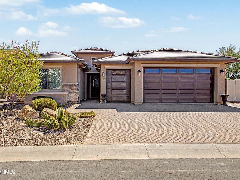 5429 N DAKOTA Drive photo 2