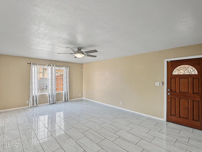 810 S Sarnoff Dr photo 5