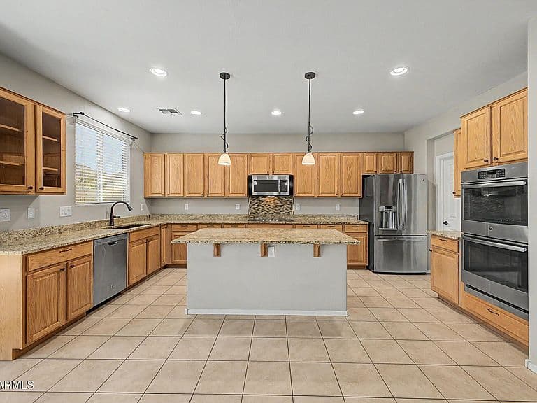 3025 W T RYAN Lane photo 4